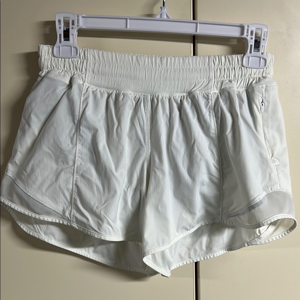 Size 6 Lululemon Hotty Hot Low Rise 4” White Athletic Shorts